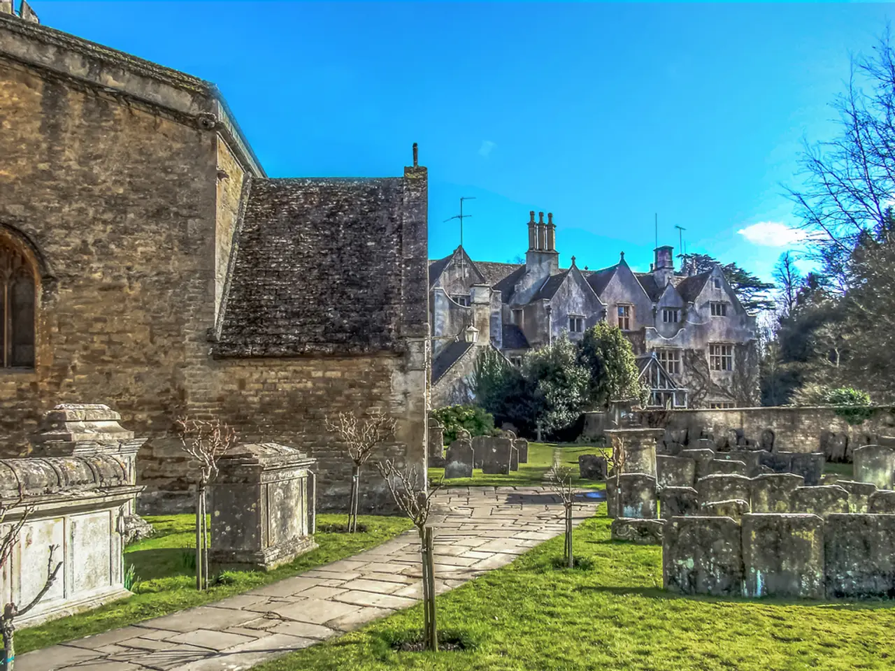 Construction of the school on Kolmstrasse, dubbed "Magical garden," faces budget cuts, seeking ways...