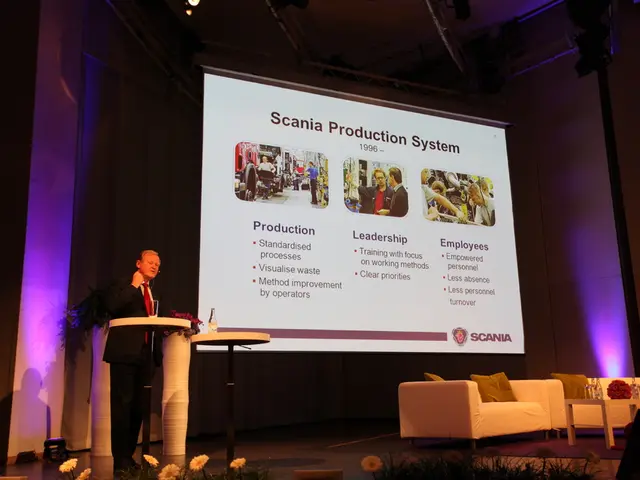 Comparing Prezi and PowerPoint: Which Presentation Software Rules in the Year 2025?