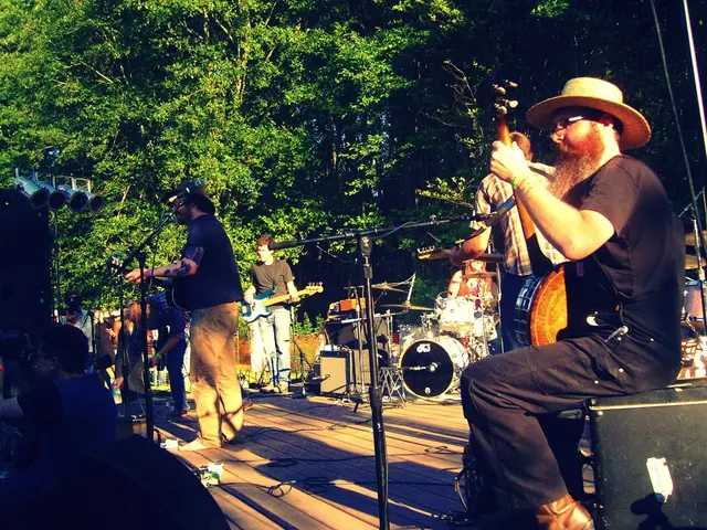 Online Courses at Our School: 6 Justified Reasons to Embrace Them!