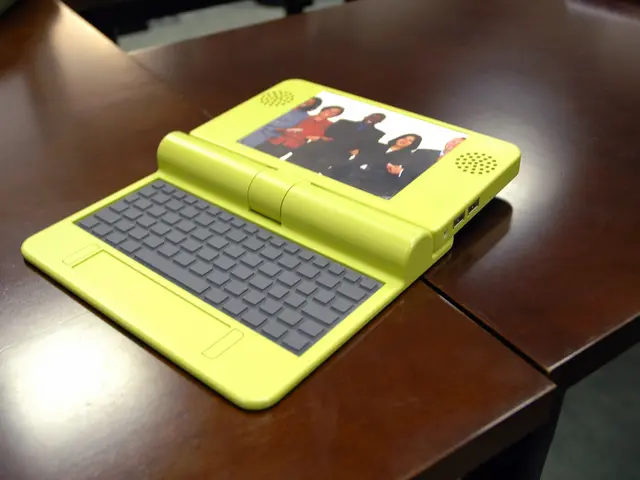 Top 10 Business Laptops Offering Extensive Battery Duration to Enhance Efficiency