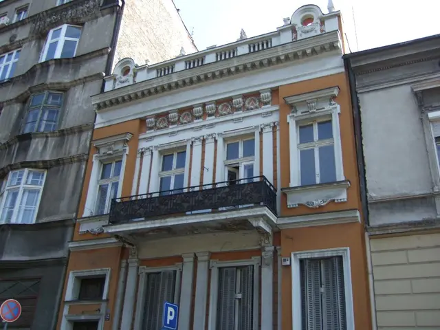 Home Security Essentials for Preppers: Strategies and Guidelines