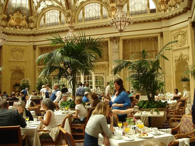 New mayor greets 31 novice students and apprentices at "Azubi Fit-Day" event