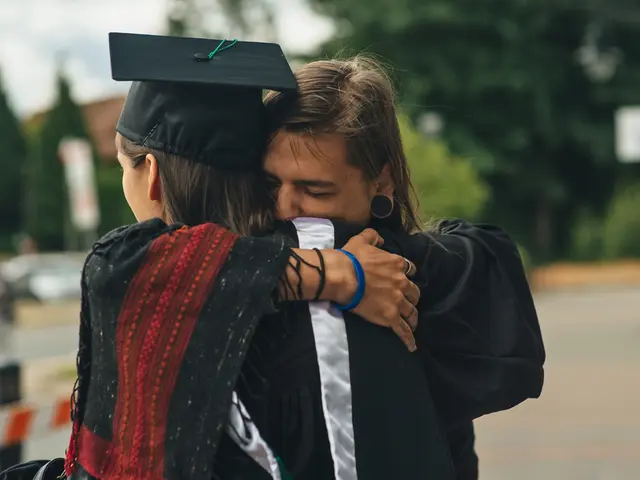 Grandchildren Honor Late Grandfather by Graduating from the Same University Together