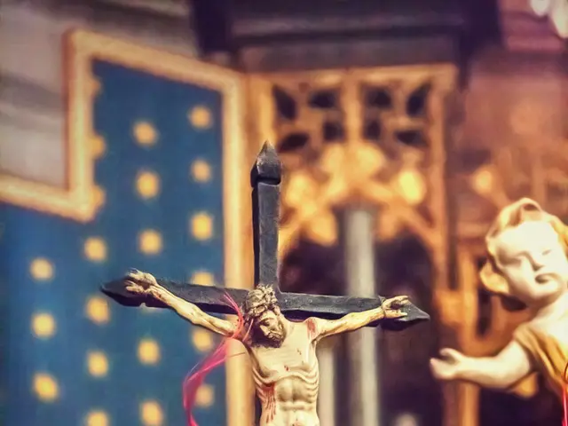 Final decision on allowing crucifixes in high schools has been made