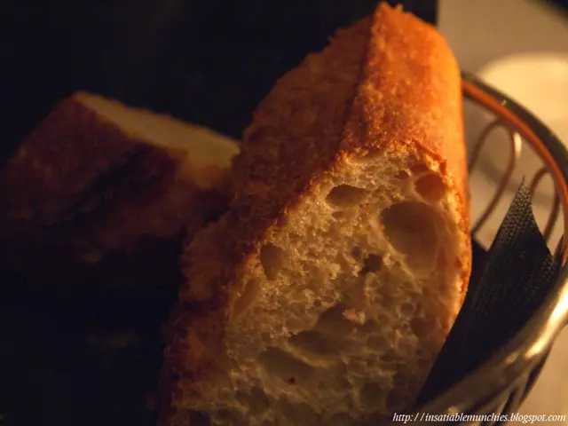 Connected Linkages between Gastrointestinal Microbes, Nutritional Poverty, and Brain Health Risks